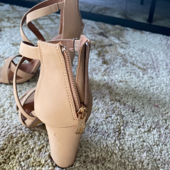 Heels size 7 - Picture 4 of 4